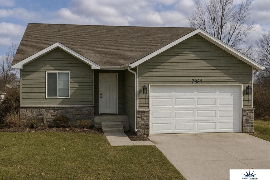 7924 N 94th Street, Omaha, NE 68122