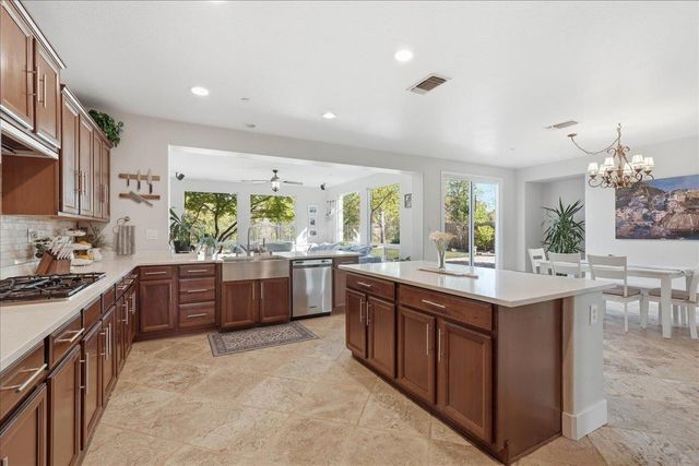 1128 Southbridge Cir, Lincoln, CA 95648