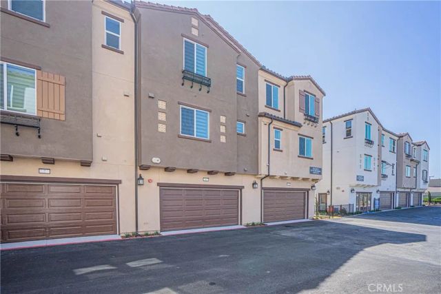 2317 W Broadway 6, Anaheim, CA 92804