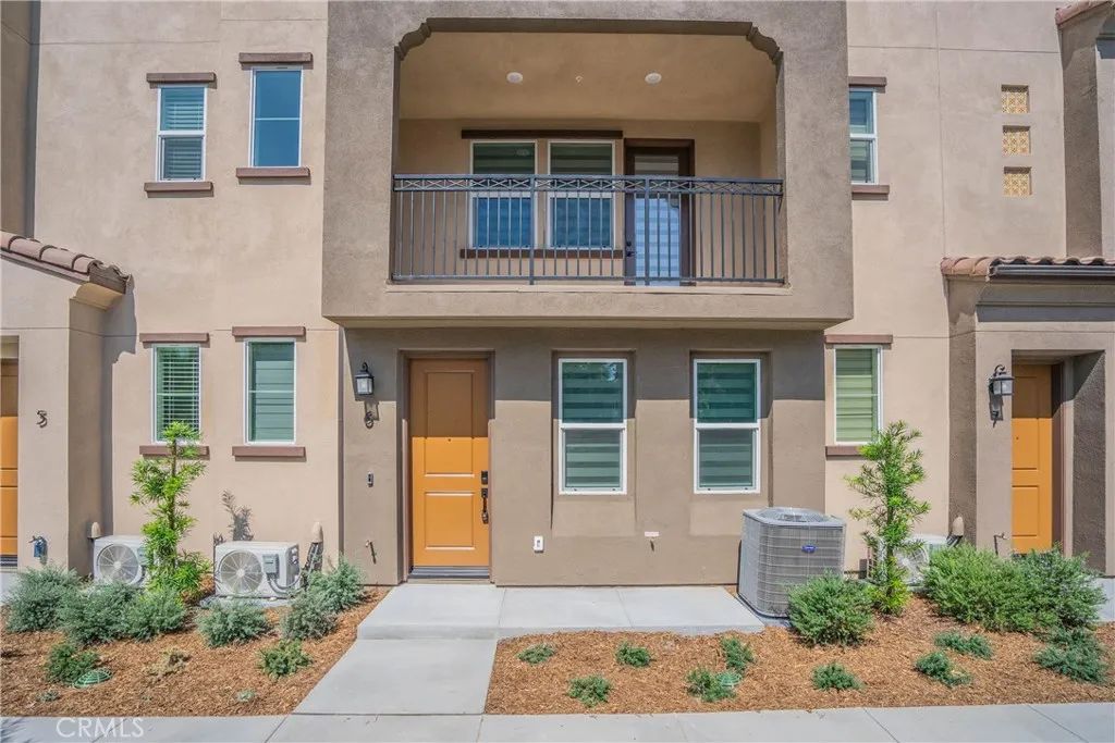 2317 W Broadway 6, Anaheim, CA 92804