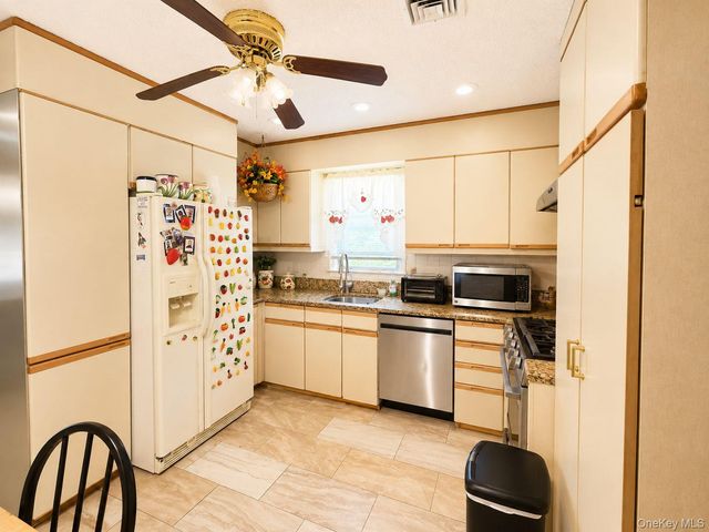 19 Stewart Place, Spring Valley, NY 10977