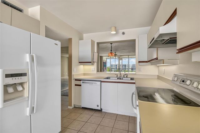 4550 PINEBROOK CIRCLE 605, Bradenton, FL 34209