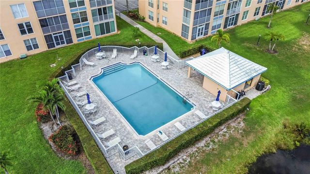 4550 PINEBROOK CIRCLE 605, Bradenton, FL 34209