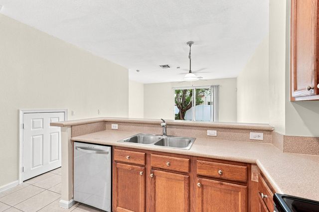 6720 CYPRESS WALK Terrace, Tamarac, FL 33321