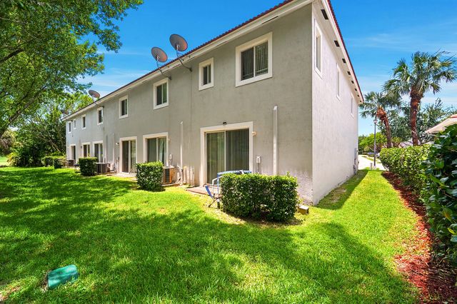 6720 CYPRESS WALK Terrace, Tamarac, FL 33321