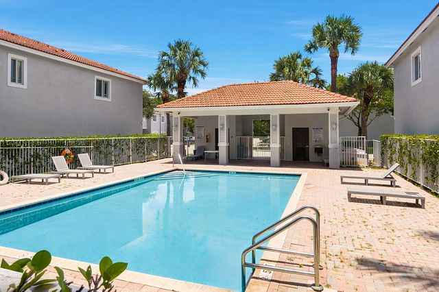 6720 CYPRESS WALK Terrace, Tamarac, FL 33321