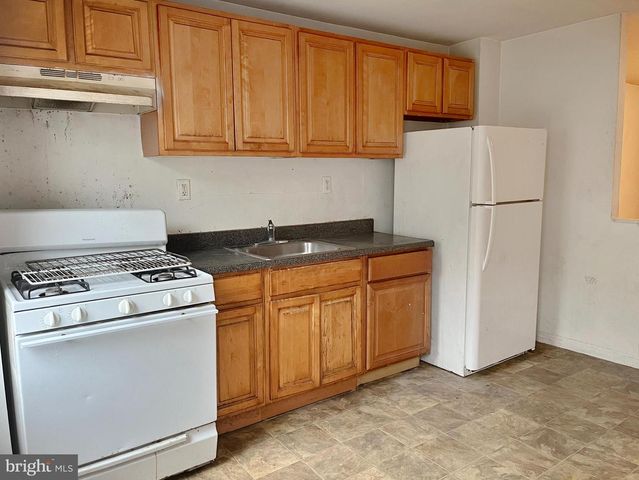 2452 ETTING ST, Baltimore, MD 21217