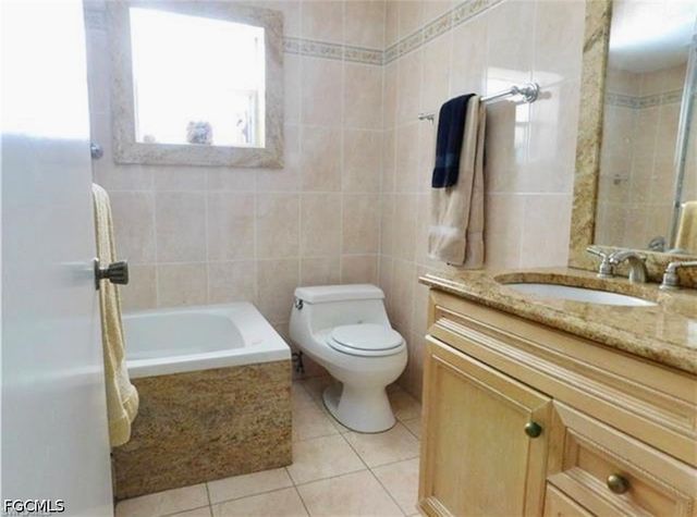 4479 Lakewood BLVD, Naples, FL 34112