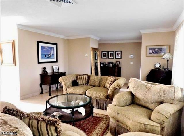 4479 Lakewood BLVD, Naples, FL 34112