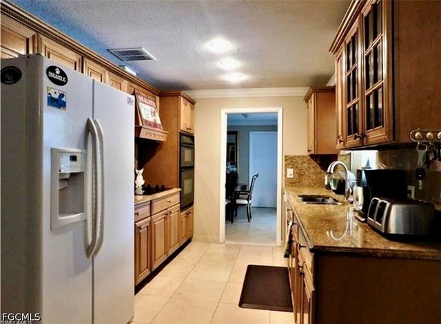 4479 Lakewood BLVD, Naples, FL 34112