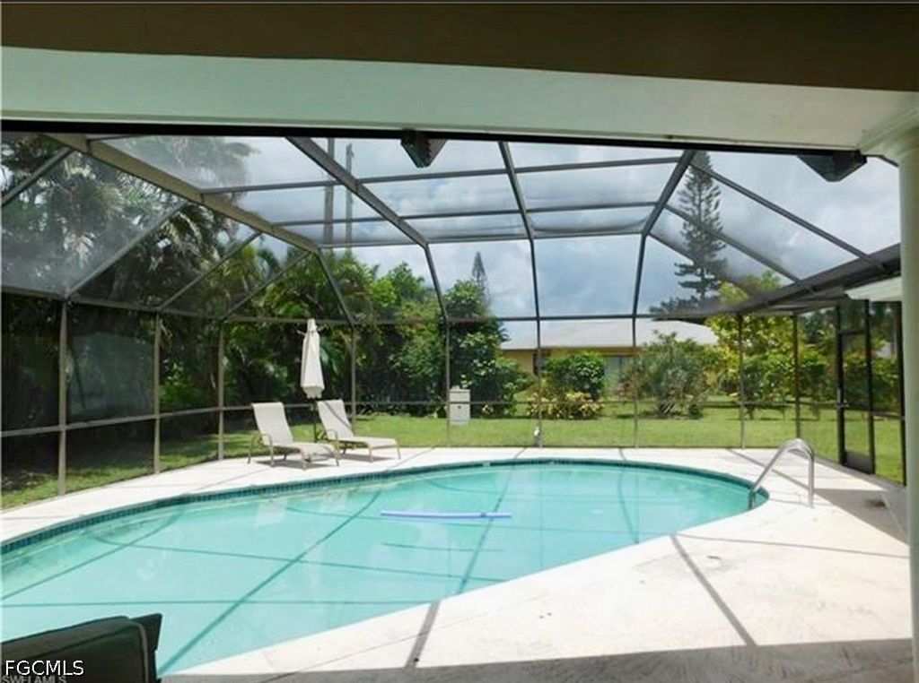4479 Lakewood BLVD, Naples, FL 34112