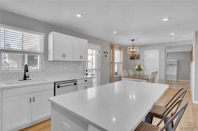 141 Florence Lane, Amherst, NY 14228
