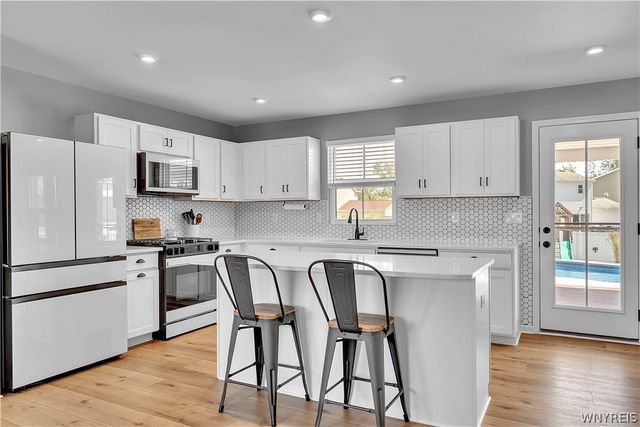 141 Florence Lane, Amherst, NY 14228