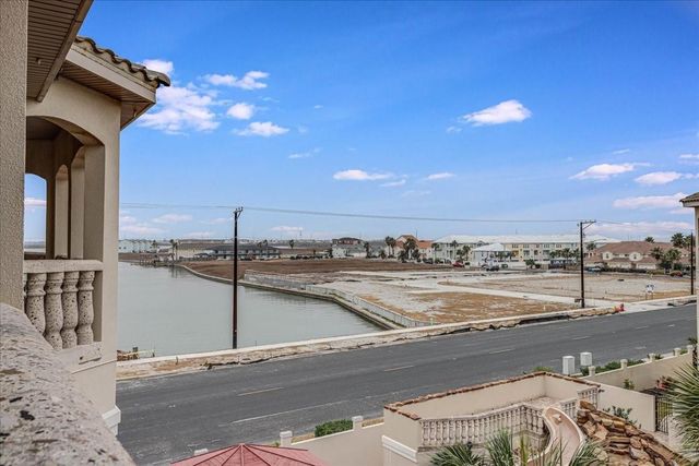 14910 Leeward Drive 304, Corpus Christi, TX 78418