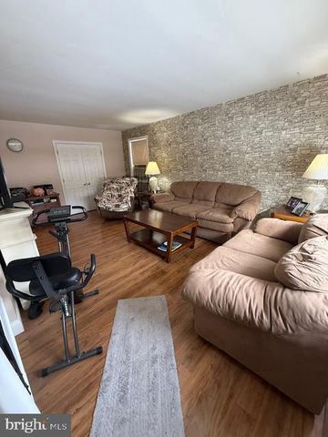 5501 RIVER RD, Pennsauken, NJ 08110