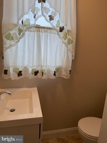 5501 RIVER RD, Pennsauken, NJ 08110