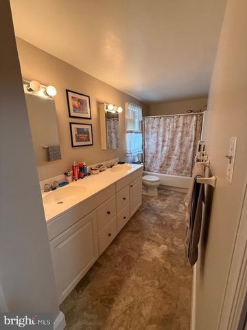 5501 RIVER RD, Pennsauken, NJ 08110