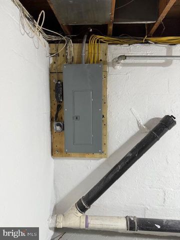 5501 RIVER RD, Pennsauken, NJ 08110