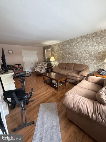 5501 RIVER RD, Pennsauken, NJ 08110