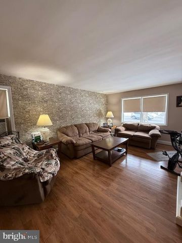 5501 RIVER RD, Pennsauken, NJ 08110