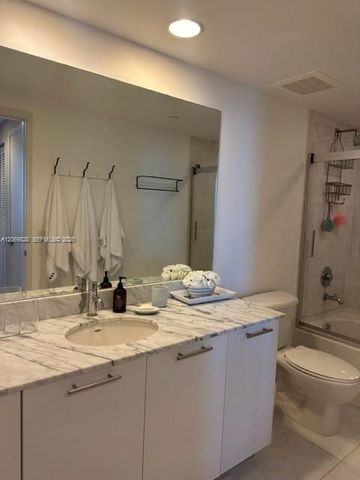 950 Brickell Bay Drive 2104, Miami, FL 33131