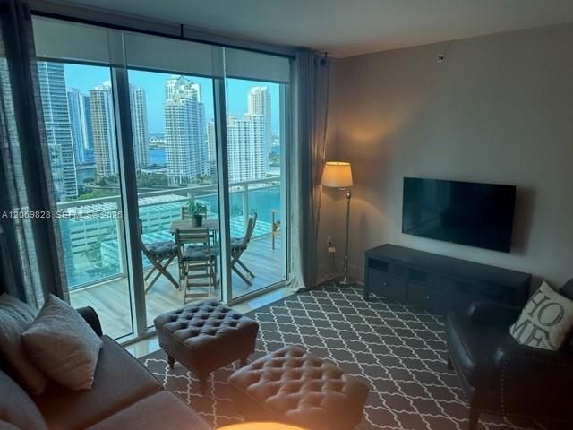 950 Brickell Bay Drive 2104, Miami, FL 33131