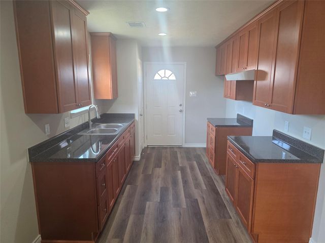 9827 Pelsey Street, Houston, TX 77029