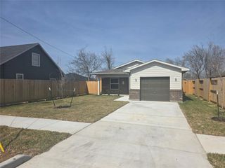 9827 Pelsey Street, Houston, TX 77029