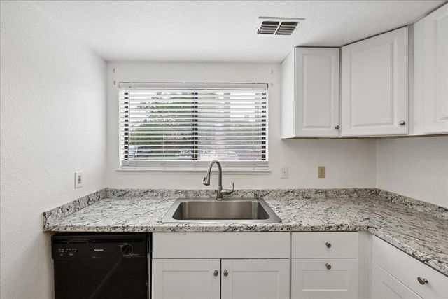 6830 Calvine Rd, Sacramento, CA 95823