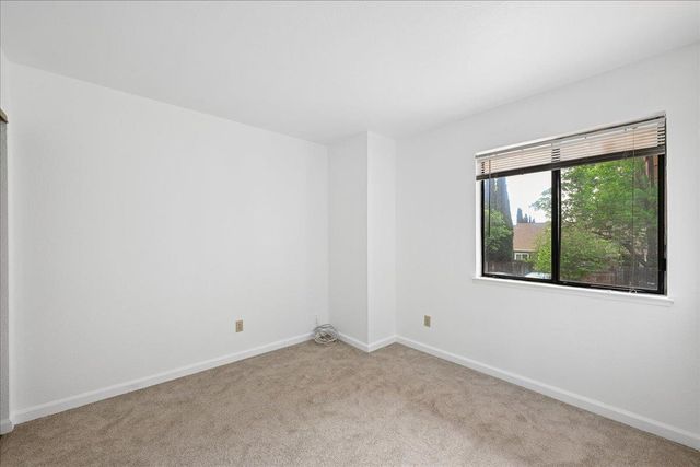 6830 Calvine Rd, Sacramento, CA 95823