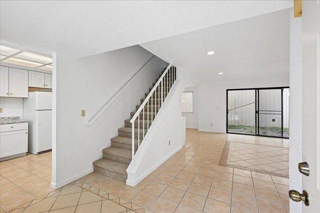 6830 Calvine Rd, Sacramento, CA 95823