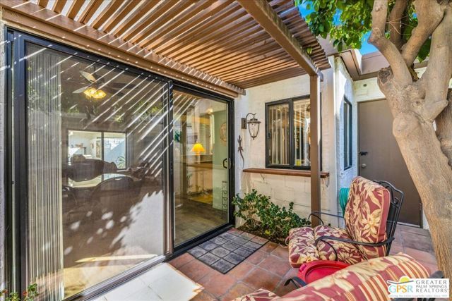 2247 Miramonte Circle C, Palm Springs, CA 92264