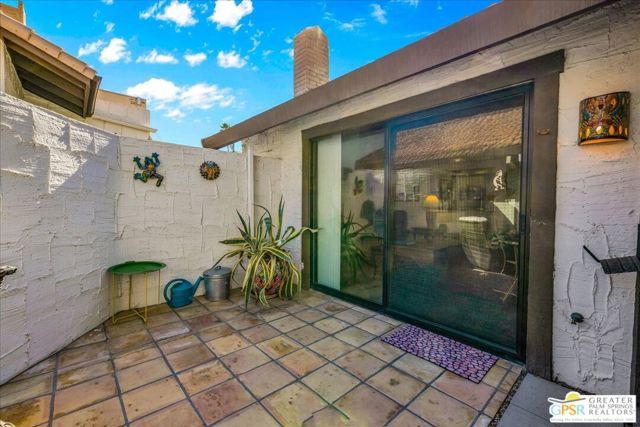 2247 Miramonte Circle C, Palm Springs, CA 92264