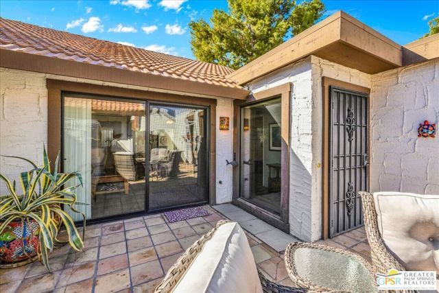 2247 Miramonte Circle C, Palm Springs, CA 92264