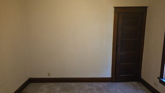 7 N State Street, Glenwood, IL 60425