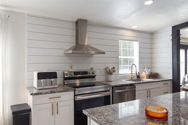 1306 UNION PACIFIC DRIVE, Plant City, FL 33566