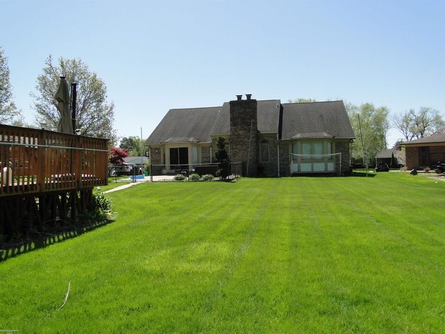 19549 Dixie Drive, Clinton Township, MI 48035