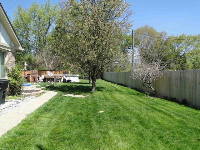 19549 Dixie Drive, Clinton Township, MI 48035