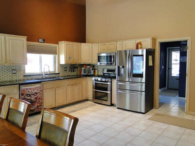 19549 Dixie Drive, Clinton Township, MI 48035