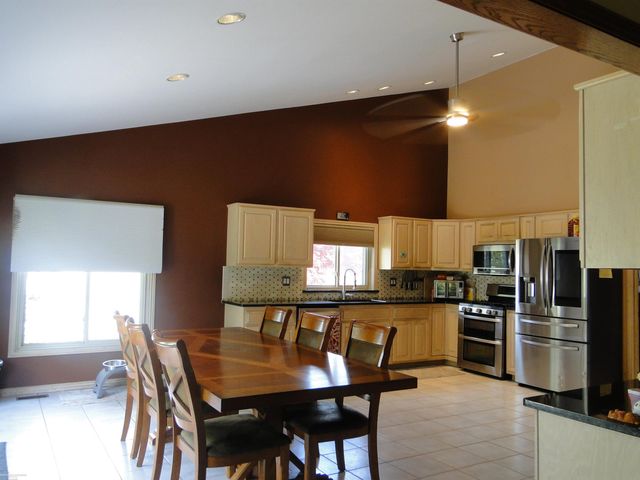 19549 Dixie Drive, Clinton Township, MI 48035