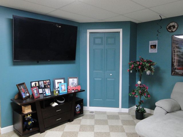 19549 Dixie Drive, Clinton Township, MI 48035