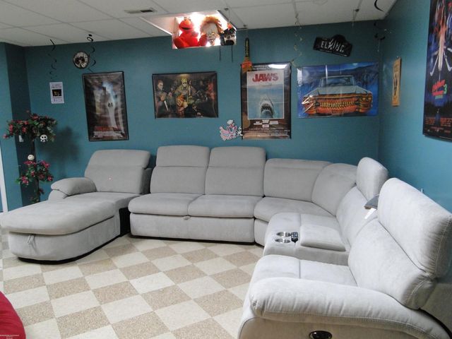 19549 Dixie Drive, Clinton Township, MI 48035