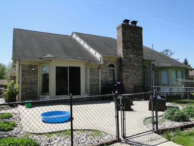 19549 Dixie Drive, Clinton Township, MI 48035