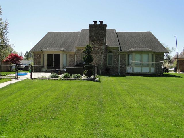 19549 Dixie Drive, Clinton Township, MI 48035