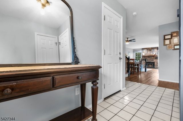 27 Manor Dr, Hillsborough Twp., NJ 08844