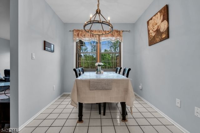 27 Manor Dr, Hillsborough Twp., NJ 08844