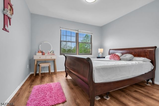 27 Manor Dr, Hillsborough Twp., NJ 08844