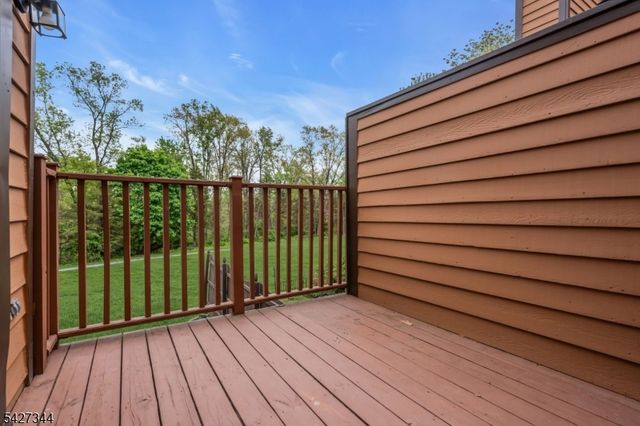 27 Manor Dr, Hillsborough Twp., NJ 08844