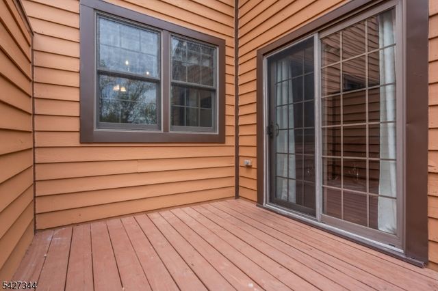 27 Manor Dr, Hillsborough Twp., NJ 08844