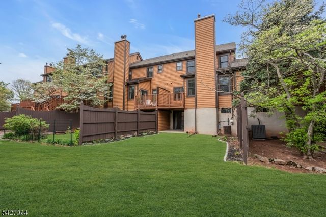 27 Manor Dr, Hillsborough Twp., NJ 08844